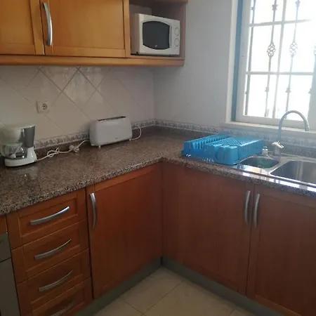 V2 C * 阿尔布费拉