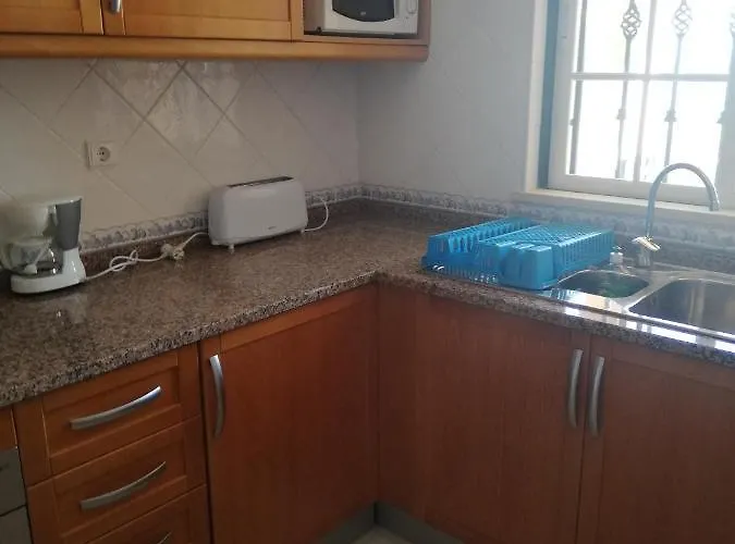 V2 C * アルブフェイラ