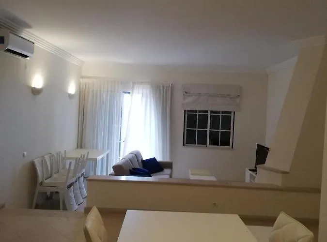 V2 C ヴィラ アルブフェイラ